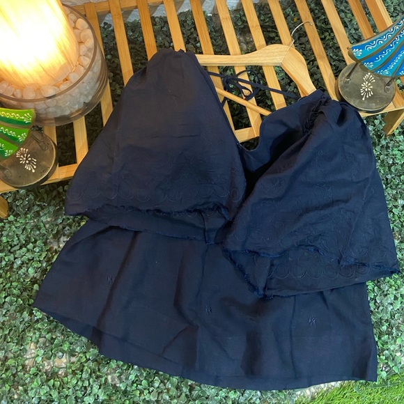 Ann Taylor Tops. Size- M ( Can fit M-L) - Picture 5 of 9